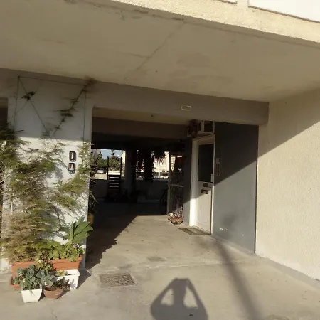 Lighthouse Apartman *